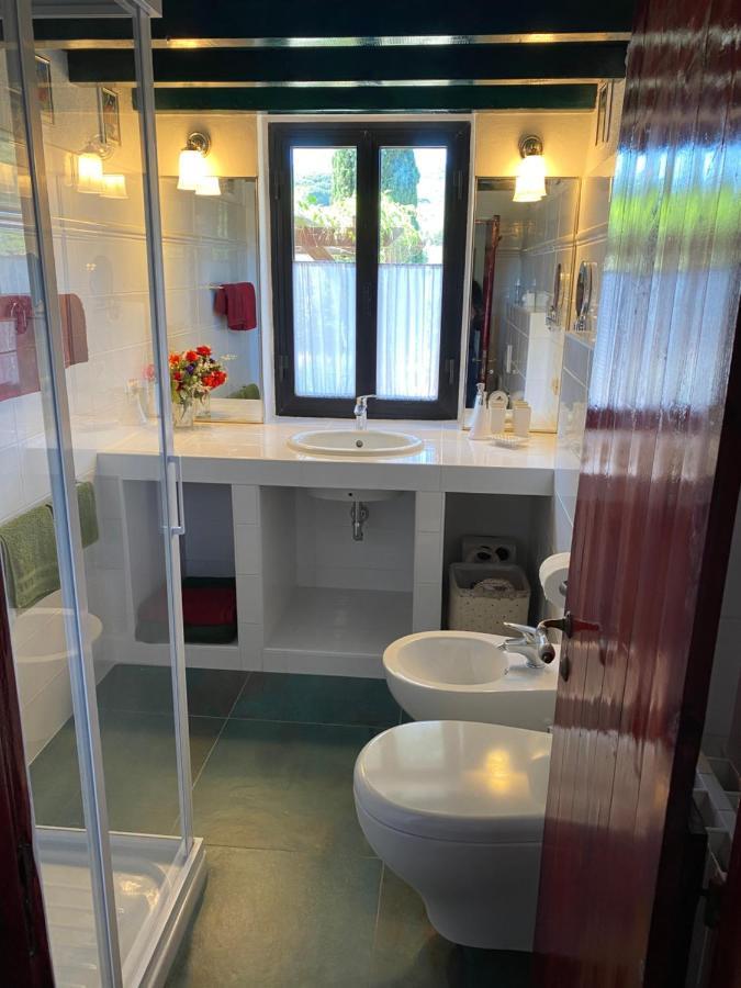 Studio-Appartment In Landhaus Mit Meerblick ポルト・アッズッロ エクステリア 写真