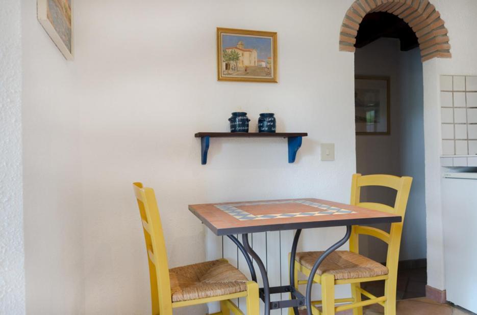 Studio-Appartment In Landhaus Mit Meerblick ポルト・アッズッロ エクステリア 写真